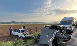 Otomobillerin Hurdaya Döndüğü Kazada Yaralılardan 2’si Hayatını Kaybetti