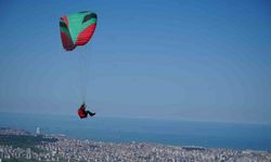 Samsun Semaları Yamaç Paraşütleri İle Şenlendi