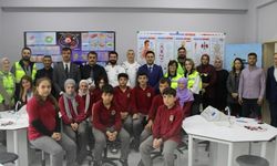 İyidere'de Üç Ortaokul Fen Laboratuvarına Kavuştu