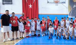Down Sendromlular Basketbol Milli Takımı’ndan şampiyona ziyaret