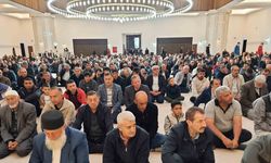 Kars’ta Bayram Namazında Camiler Doldu