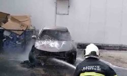 Batman’da park halindeki otomobil yandı