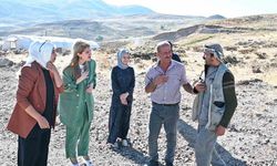 Milletvekili Ölmeztoprak, Sarıçiçek Yaylası’nda üreticiyle buluştu