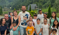 CZN Burak, Mağdur Çocuklarla Birlikte Rize'yi Ziyaret Etti