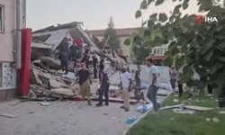 Balıkesir Sındırgı'da 6.1'lik Deprem 1 Ev Yıkıldı Ciddi Hasar Gören Yapılar Var