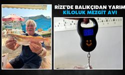 Rize’de Balıkçıdan Yarım Kiloluk Mezgit Avı