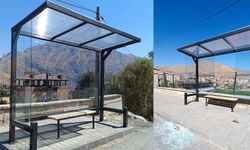 Hakkari’de yeni otobüs durakları tahrip edildi