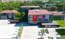 İnegöl Belediyesi’nden bin 500 öğrenciye kırtasiye yardımı