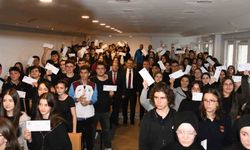 Trabzon’da üniversiteye hazırlanan 10 bin öğrenciye dijital eğitim desteği