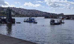 Zonguldak Limanı Sarı Renge Boyandı
