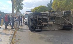 Çorum’da Kamyonet İle Otomobil Çarpıştı: 1’i Çocuk 5 Yaralı