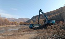 Çatıksu köyünde dere yatağı temizlendi