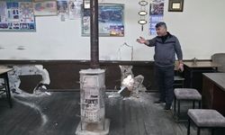 Yıkım Faciasından Dönüldü: Müşteriler Çaylarını Bırakıp Canlarını Kurtardı