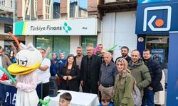 Anahtar Parti Rize Teşkilatı Memişağa Parkı’nda Vatandaşlarla Buluştu