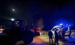 Batman’da Hasta Almaya Giderken Yolda Kalan Ambulansı Özel İdare Ekipleri Kurtardı