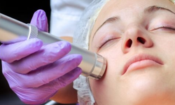 Altın İğneyle Daha Canlı Bir Cilde Sahip Olabilirsiniz