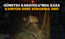 Güneysu Karayolu’nda Kaza: Kamyon Dere Kenarına İndi
