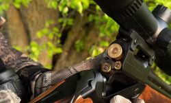 12 Yaşındaki Ortaokul Öğrencisi, Okul Müdürünü Tüfekle Vurdu!