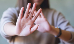 Uzmanı Uyardı: 'El Ve Ayaklarda Ani Mavi-mor Renk Değişimlerine Dikkat