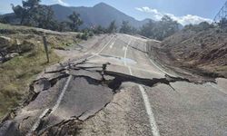 3 Mahallenin Ulaşımını Sağlayan Yol Çöktü