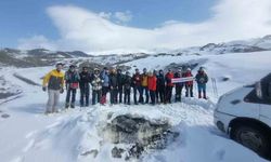 19 Kişilik Dağcı Grubu Ağrı Dağı Zirve Tırmanışına Başladı