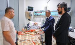 Hastanede tedavi gören vatandaşlara bayram ziyareti