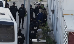 Ünlüler Saç Ve Kan Örnekleri Alınmak Üzere Adli Tıp Kurumu'na Getirildi