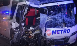 Otobüs İle Tır Çarpıştı: Çok Sayıda Yaralı Var