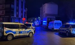 Silah Sesleri Apartmanı Ayağa Kaldırdı: 15 Yaşındaki Çocuk Baba ve Ağabeyini Vurdu