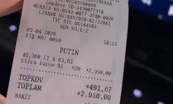 Plakayı Okuyamadı, Fişe "Putin" Yazdı
