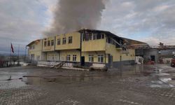 Kastamonu'daki Fabrika Yangını Kontrol Altına Alındı