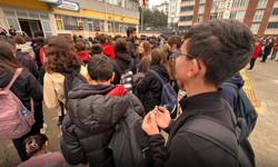 Kahramanmaraş'ta Öğrenciler, Saldırıda Hayatını Kaybedenler İçin Dua Etti