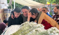 Kızını Ameliyat Masasında Kaybeden Babanın Tabuttaki Evladına Son Bakışı