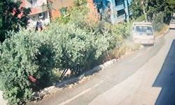 Üzerine Kamyon Düşen 10 Çocuk Annesi Hayatını Kaybetti: Kaza Anı Kameralarda