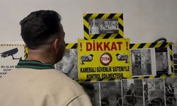 Tuvaletini Yapanların Fotoğrafını Çekip Duvara Astı!