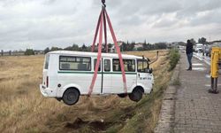 Kazaya Karışan Minibüs Tarlaya Uçtu
