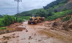 Trabzon'da Etkili Yağışın Etkilerine Karşı Çalışmalar Sürüyor