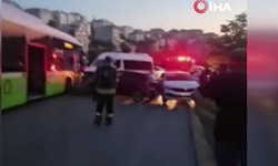 Virajı Alamayan Otobüs Trafikte Dehşet Saçtı