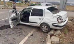 İki Otomobilin Kafa Kafaya Çarpıştığı Kazada 5 Yaralı