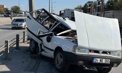 Refüje Çarpan Tofaş Paramparça Oldu