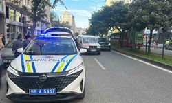 Samsun'da Motosiklet Otomobile Girdi: 2 Yaralı