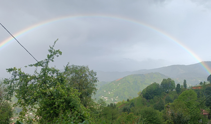 Rize'de Yağmur Sonrası Gökkuşağı Muhteşem Manzaralar Sundu