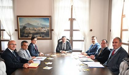Erzurum’da eğitim altyapısının güçlendirilmesi masaya yatırıldı