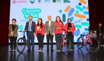 Rize'de "Sıfır Atık" Projesine Destek Veren Öğrenciler Ödüllendirildi