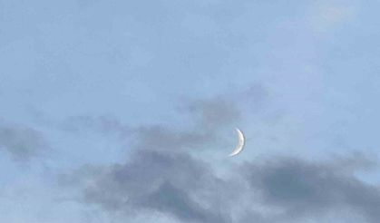 Van’da hilal kartpostallık görüntüler oluşturdu