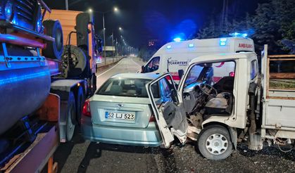 Ordu'da Kamyonet İle Otomobil Çarpıştı: 1 Ölü, 1 Yaralı