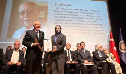 Duayen Gazeteci Ağar'a 'Meslekte 50 Yıl Onur Ödülü' verildi