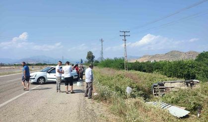Otomobilin Çarptığı Araç Takla Atarak Bahçeye Daldı