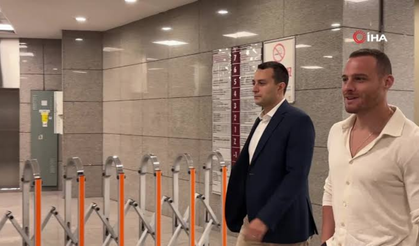 Oyuncu Kerem Bursin: Ahbap Derneğine 200 Bin Tl Bağışta Bulundum