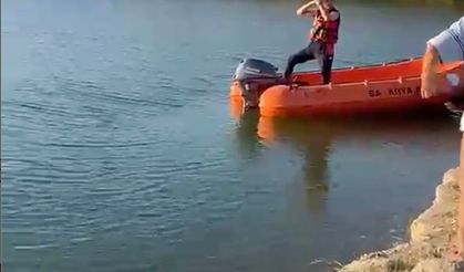 Serinlemek İçin Gölete Giren 18 Yaşındaki Gencin Cansız Bedenine Ulaşıldı